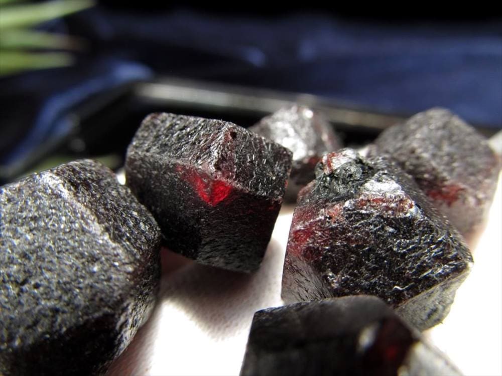 アルマンディン ガーネット 結晶原石 アラスカ州産 十二面体結晶原石 1月の誕生石