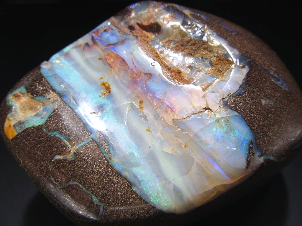 天然原石 ボルダーオパール母岩付きポリッシュ原石/Boulder Opal 1個